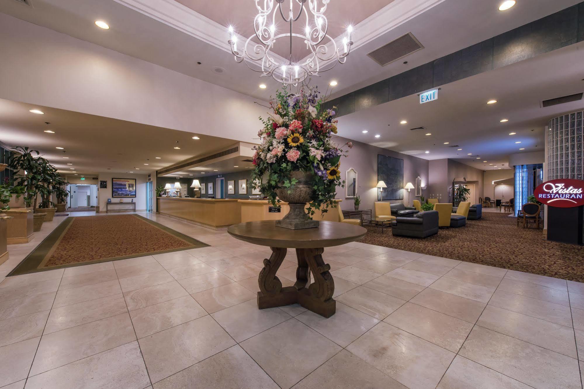 Grand Vista Hotel Simi Valley Ngoại thất bức ảnh